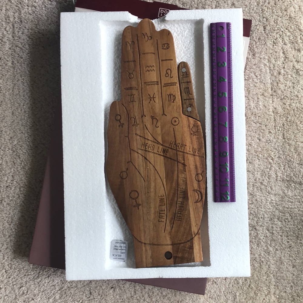 🧀🔪 unique tarot hand wooden cheese charcuterie board